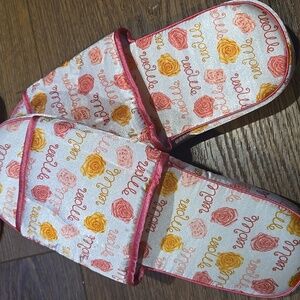 MOM slippers And Eye Sleep Mask... #6948. NWOT..large 9/10